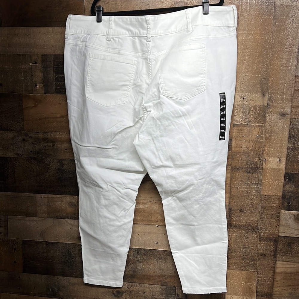 NWT Torrid‎ Jeggings White Distressed Jeans Women's Size 26 Short - Picture 4 of 5